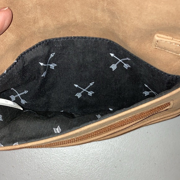 Llama, crossbody, purse, unbranded, chain strap - Picture 6 of 14